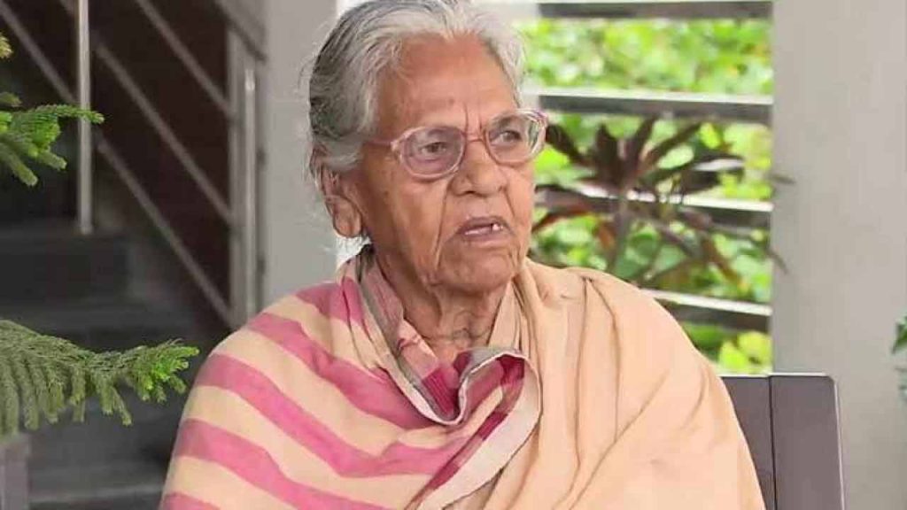 Veteran Communist leader Mallu Swarajyam passes away | INDToday