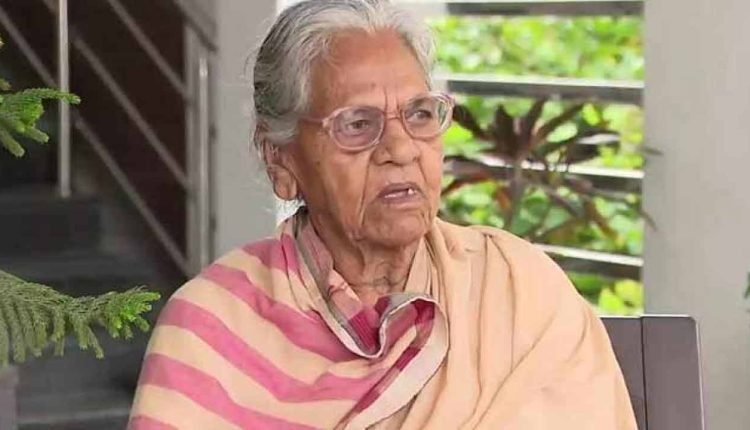 Veteran Communist leader Mallu Swarajyam passes away