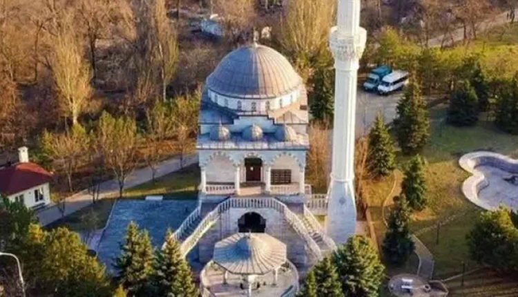 Russia ‘bombs mosque with more than 30 children sheltering inside’