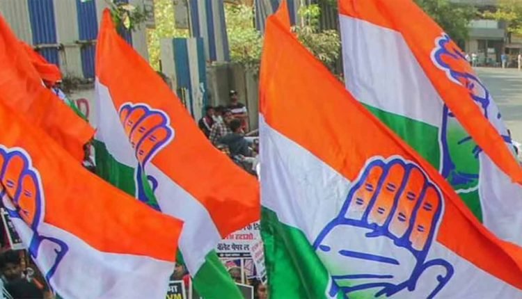 Congress holds protest over hike in fuel prices