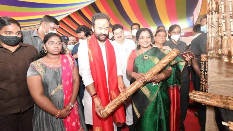 Guv & Union Minister visit ROB exhibition on Telugu Freedom Fighters
