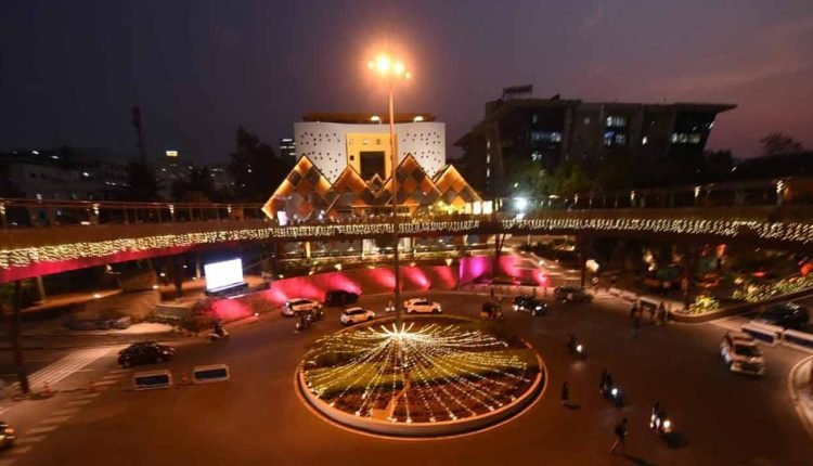 Skywalk at Mindspace thrown open to public