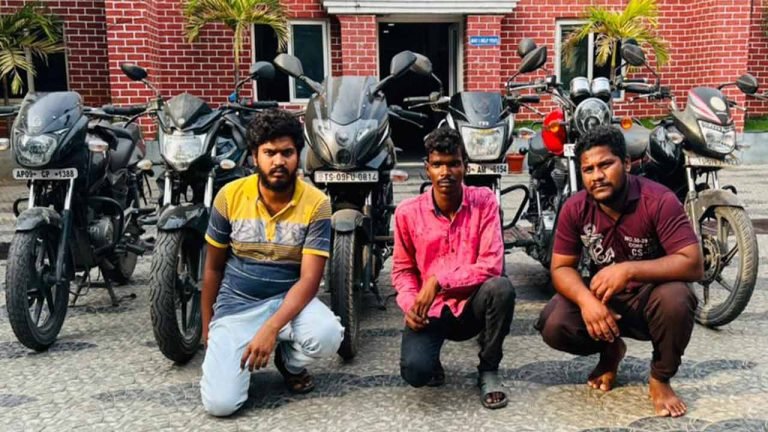 Four Bike Thieves Arrested with Six vehicles