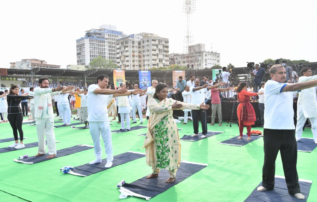 Governor Tamilisai, Kishan Reddy Participated in Yoga utsav