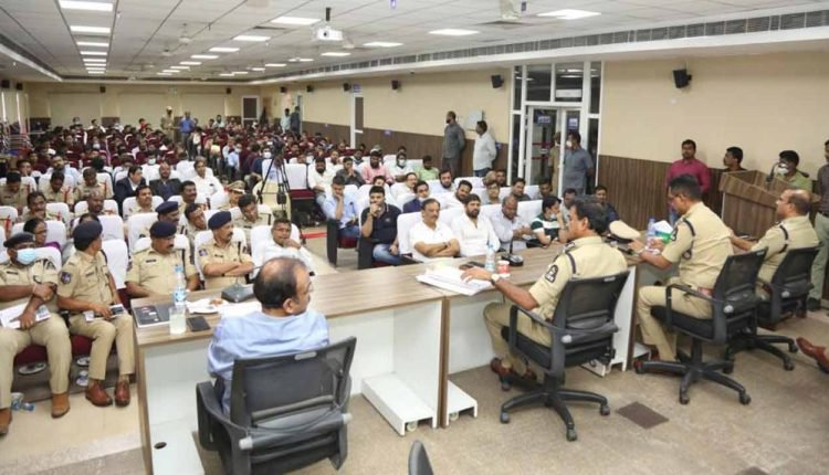 Pub and bars will be closed by 11 pm, CP Warns