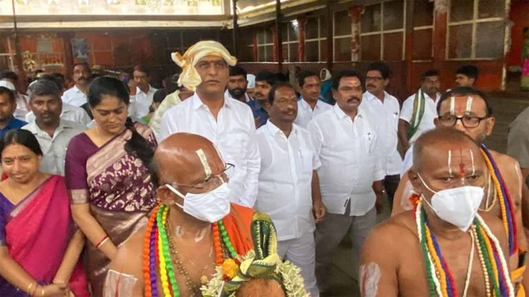 Harish Rao Visits Kondagattu Temple