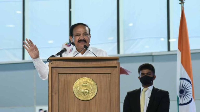 Venkaiah Naidu pitches for early education of children in mother tongue