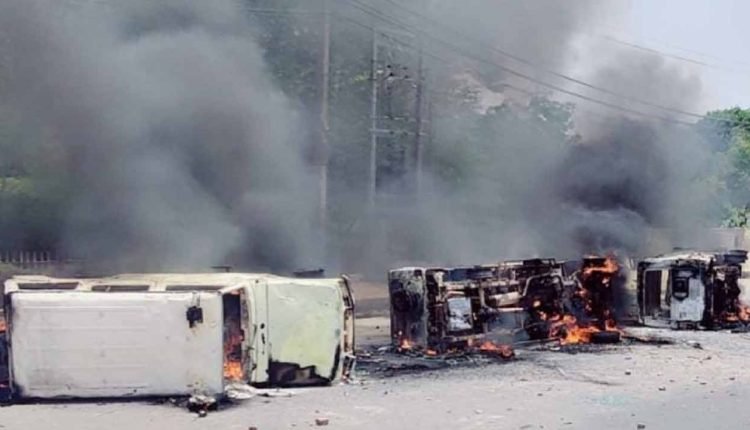 Agnipath Scheme: 1 killed, trains burnt, stations vandalised: Protesters walk on as Centre firefights | 10 Points