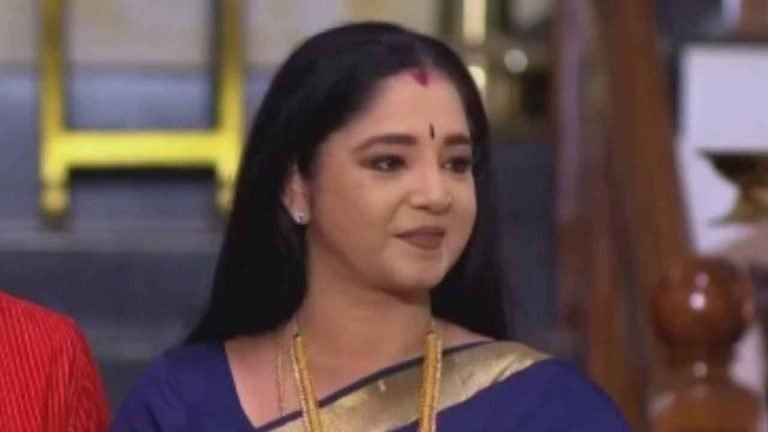 Once heroine of star heroes, now selling soaps