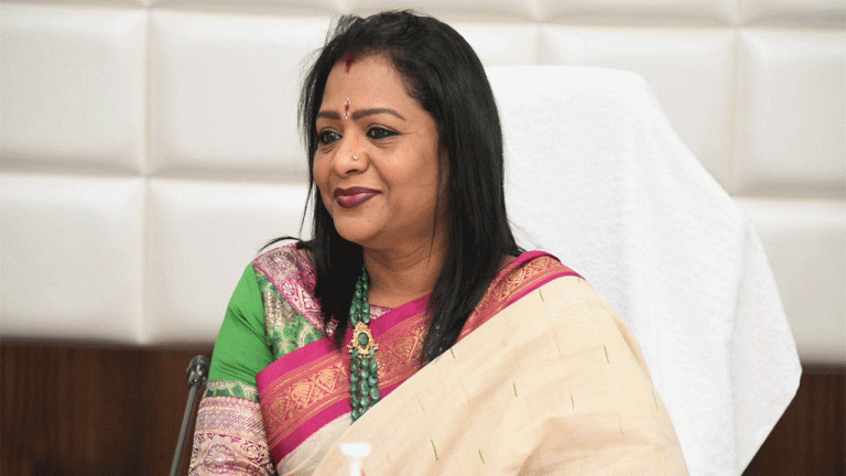 Adoption Of Sreet Dogs Receiving Good Response Claims GHMC Mayor