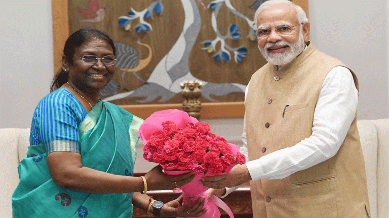 PM Narendra Modi meets Droupadi Murmu
