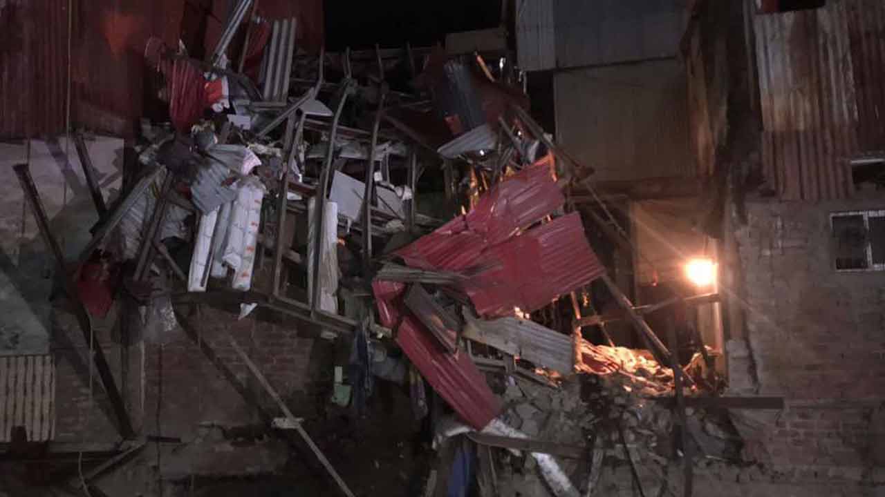 Mumbai: Man Dead, 19 injured After Building Fall Down | INDToday