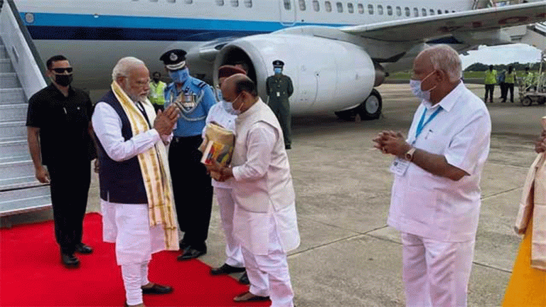 PM Modi Arrives in Bengaluru