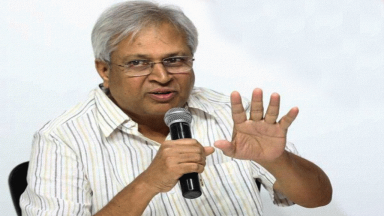 CM Moving in Right Direction: Vundavalli