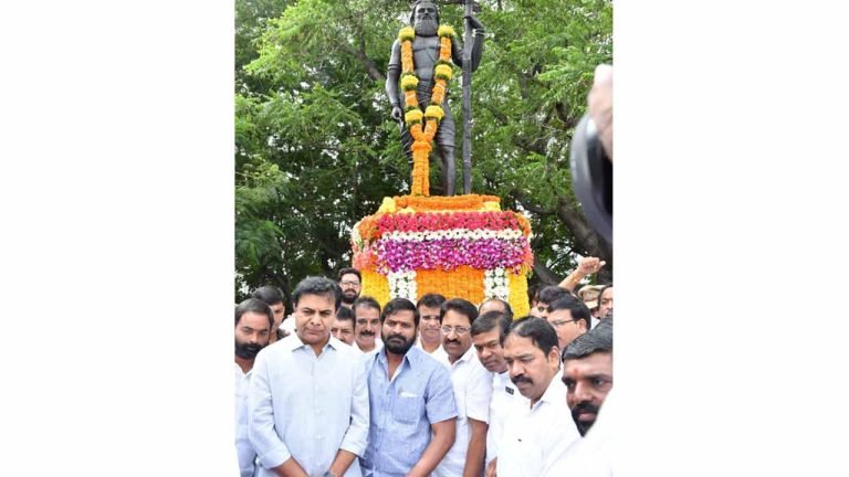 Minister KTR pays tribute to freedom fighter Alluri Sitarama Raju