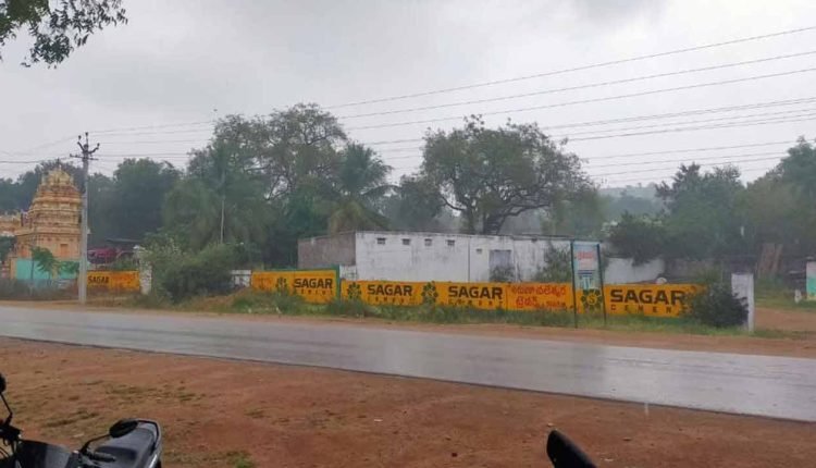 Heavy Rains: Telangana-Maharashtra border closed