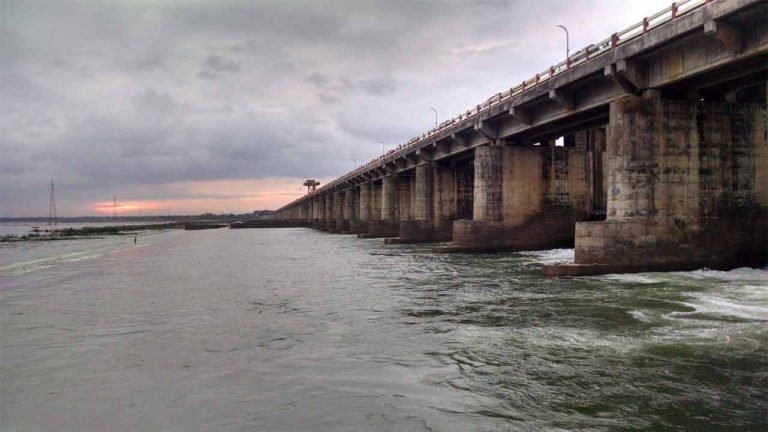 3rd warning issued at SAC Barrage as Flood Level increases