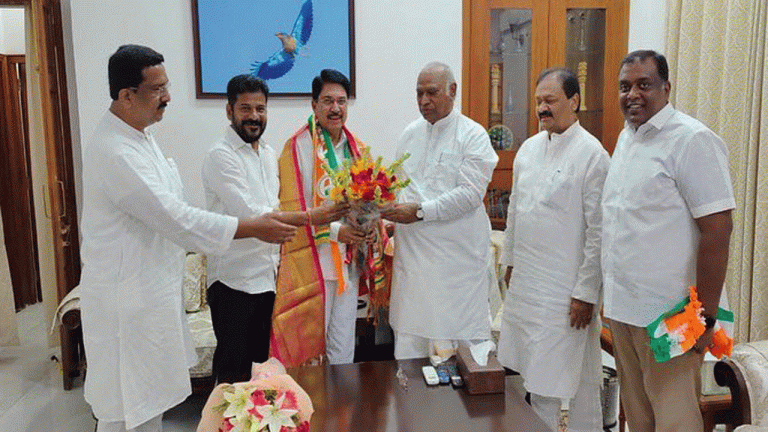 Former MLA Praveen Reddy Joins Congress