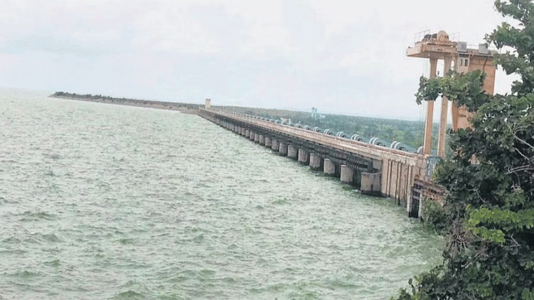 SRSP gates closed with fall in inflows