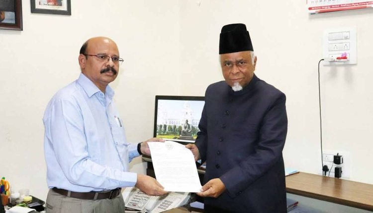 AIMIM writes to Speaker to cancel membership of MLA Raja Singh