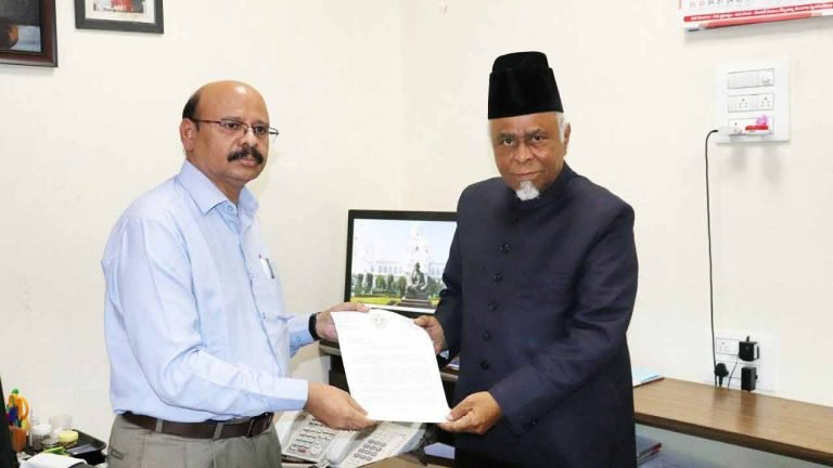 AIMIM writes to Speaker to cancel membership of MLA Raja Singh