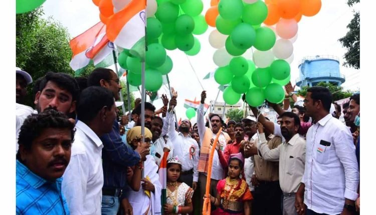 Errabelli flags off freedom rally in Hanmakonda