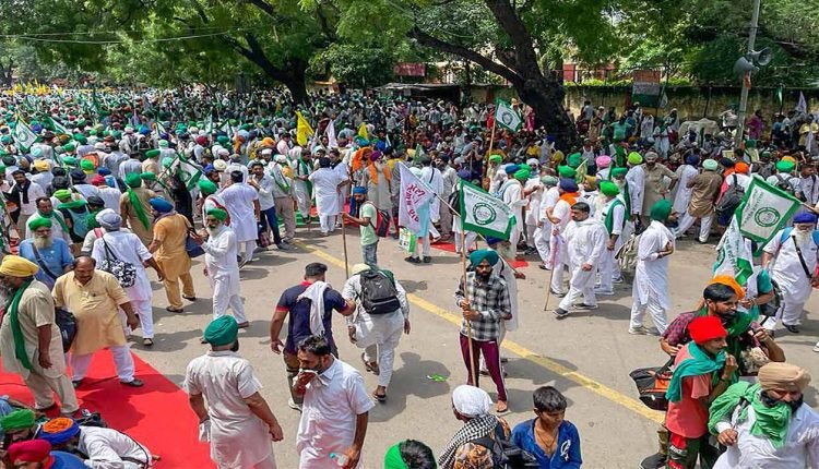 Farmers protest at Jantar Mantar: Here's what you should know