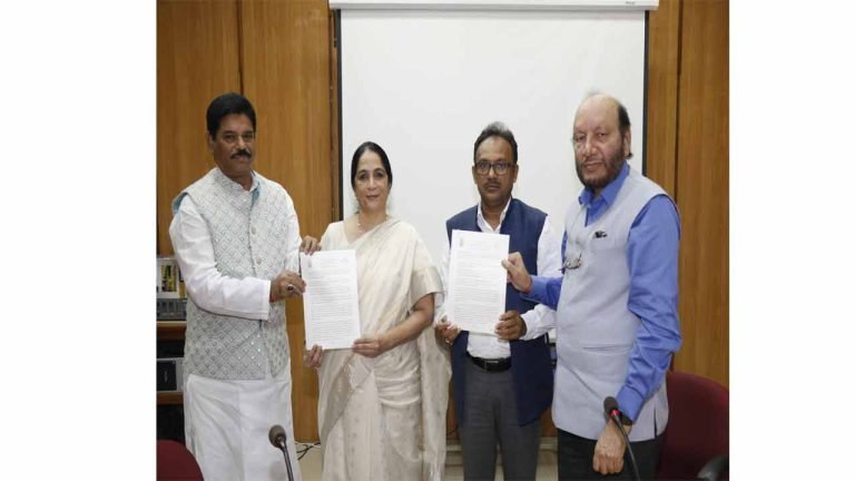 MANUU signs MoU to start fashion designing courses