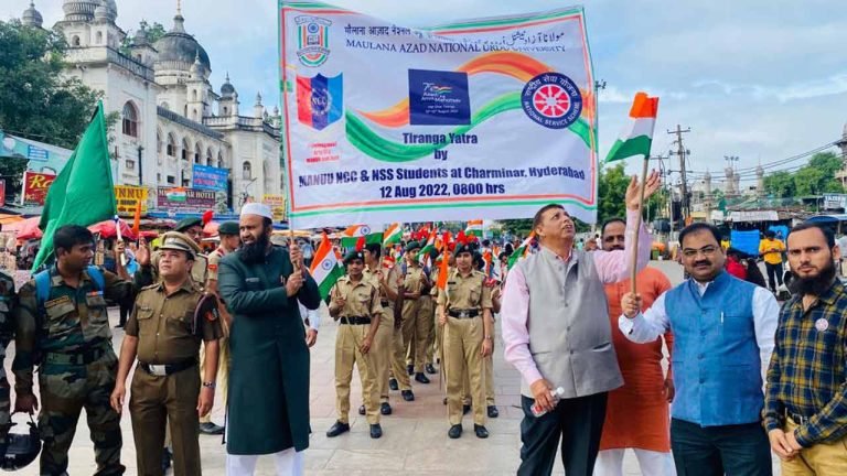 Tiranga Yatra by MANUU students held at Charminar