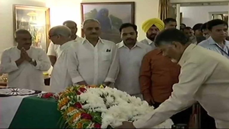 Chandrababu Naidu Pays Tribute to Atal Bihari Vajpayee