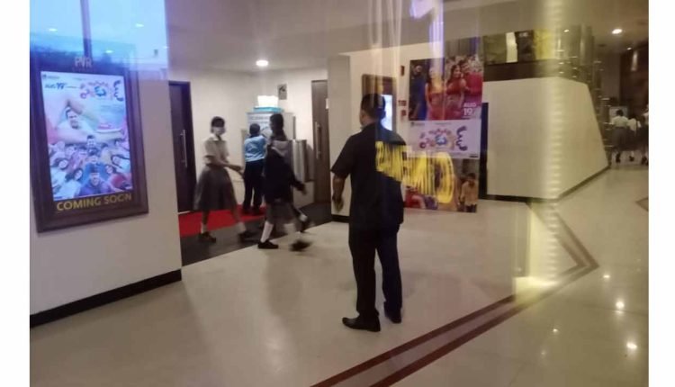 10 students, teacher injured after slipping on escalator in Banjara Hills