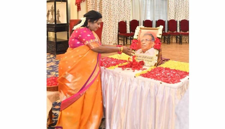 Governor Pays Tribute to Prof Jayashankar