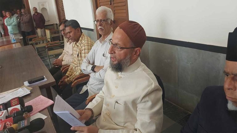Asaduddin Owaisi writes letter to Amit Shah; demands him to declare September 17 as National unity day