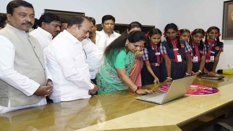 Kavitha unveils Bathukamma song