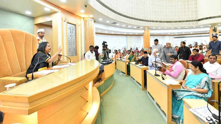 GHMC general body meeting turn chaotic