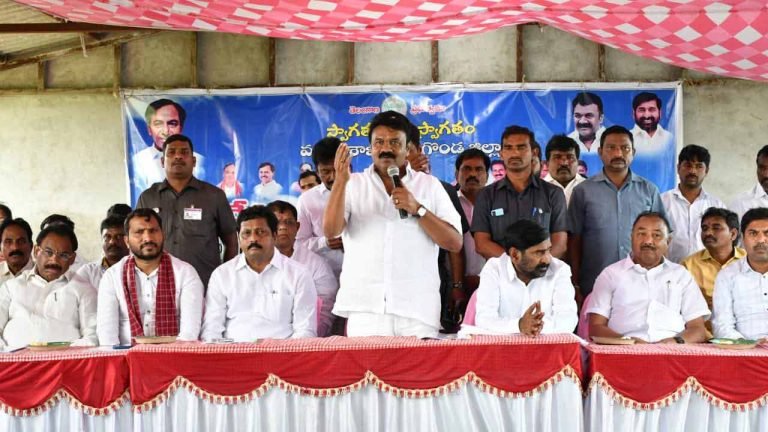 Talasani appeals to fishermen not to fall prey to middlemen