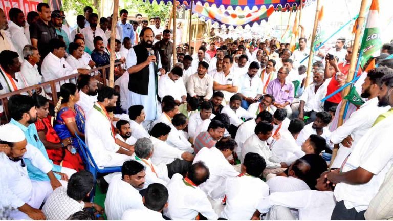 Municipalities have turned into dens of corruption under the TRS regime: Uttam