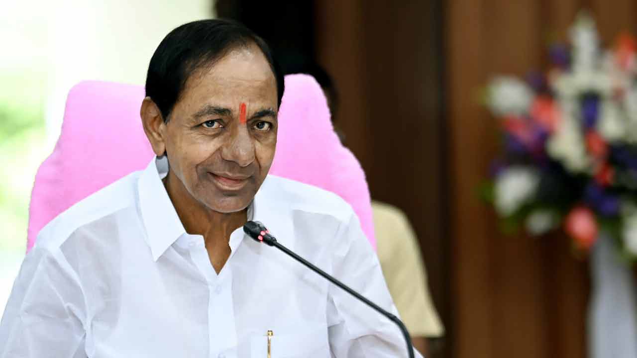 CM KCR to Give Iftar Party at LB Stadium on April 12 | INDToday
