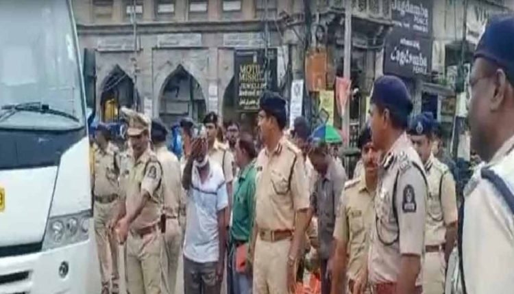 Tight Security of Police for Ganesh Shobhayatra