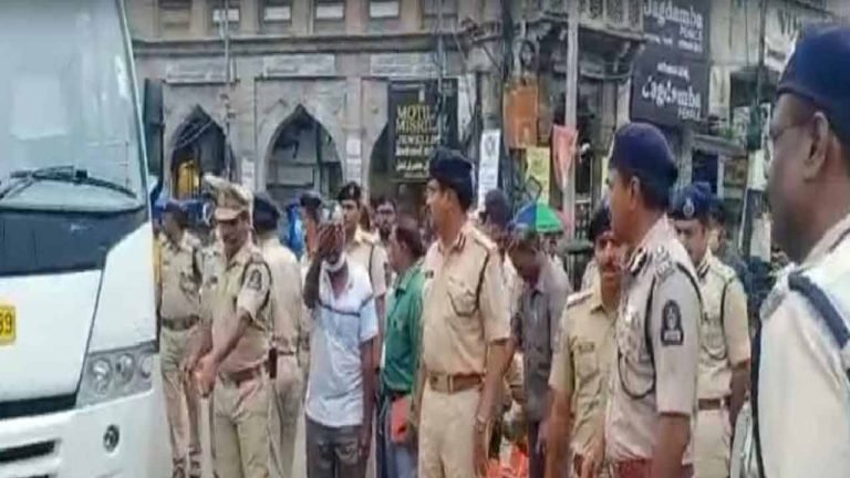 Tight Security of Police for Ganesh Shobhayatra