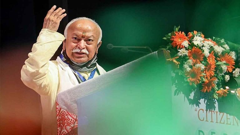 RSS chief Mohan Bhagwat visits mosque, meets Umer Ilyasi of Imam foundation
