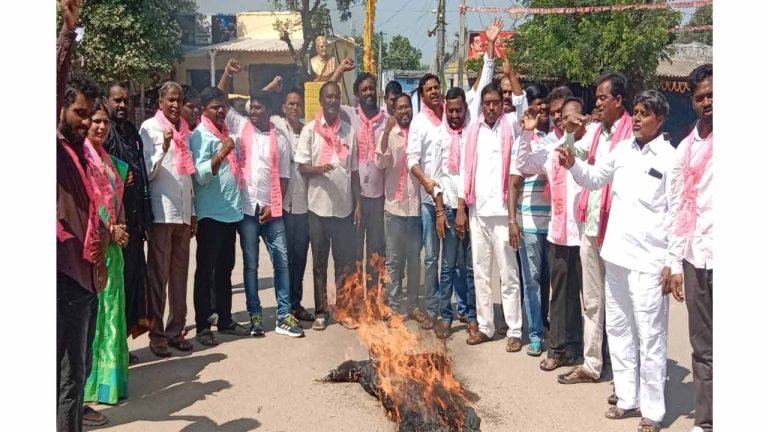BJP’s MLA Shopping: TRS stages protests across Telangana