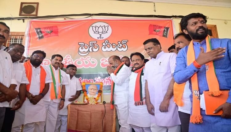 Bandi Sanjay pays tributes to Sardar Vallahbai Patel