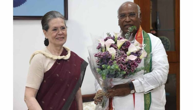 Sonia Gandhi congratulates Kharge on winning Congress prez polls