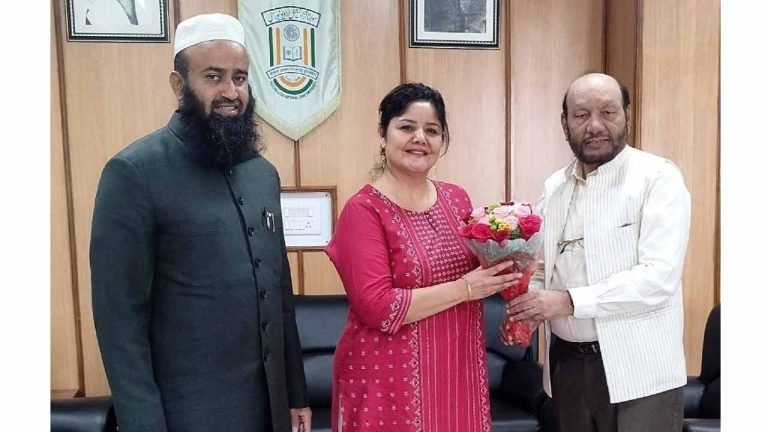 U.S. Consulate Hyderabad deputes English Language Fellow to MANUU