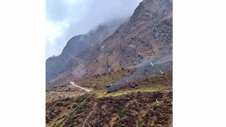 7 killed as helicopter crashes near Kedarnath Dham