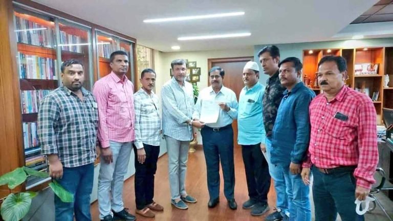 Akbar Owaisi seeks early Metro Rail connectivity to Old City