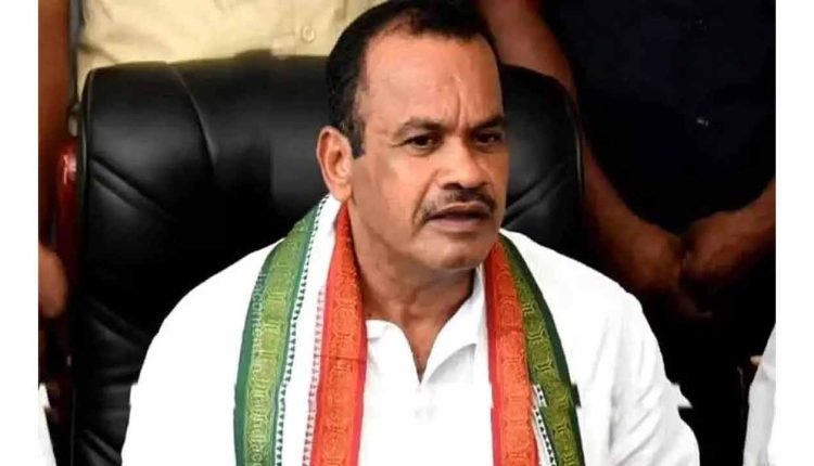 Center Given Clearance For Kothagudem And Ramagundam Airports: Venkat Reddy