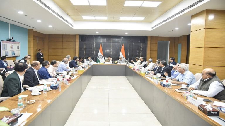 Encourage startups and young scientists in the niche areas: Piyush Goyal