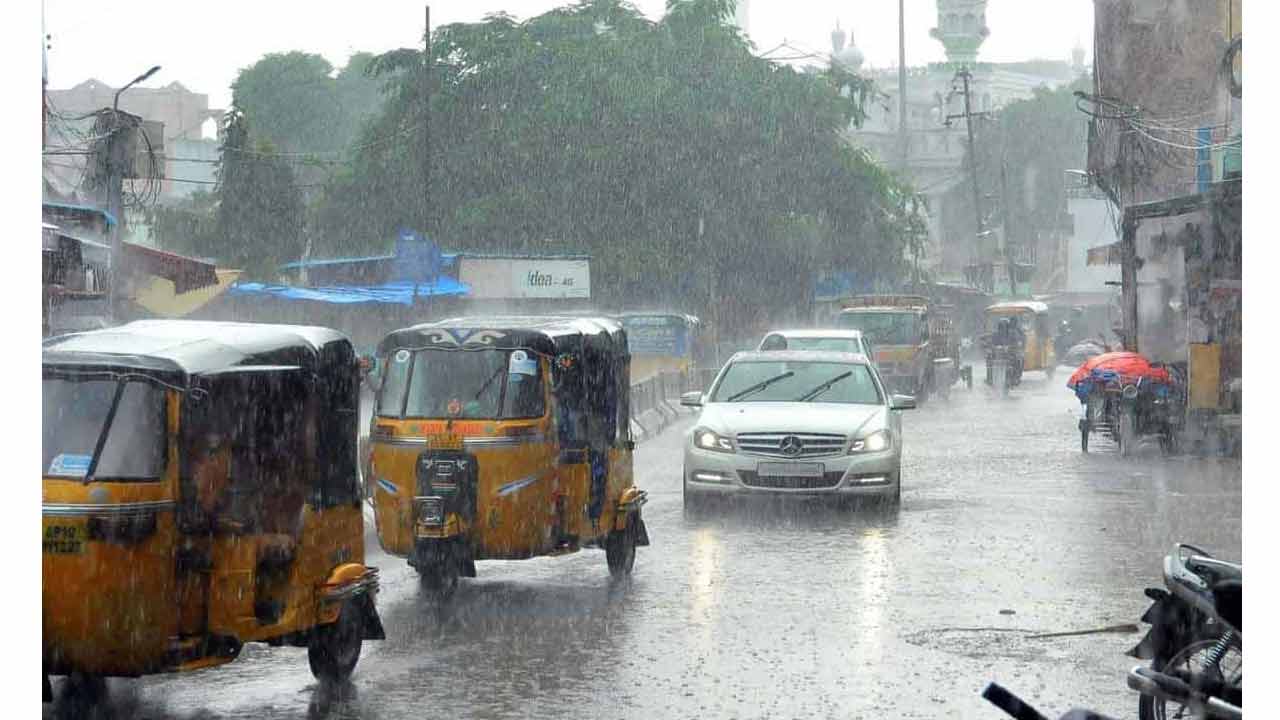 Light To Moderate Rains In Hyderabad Today And Tomorrow